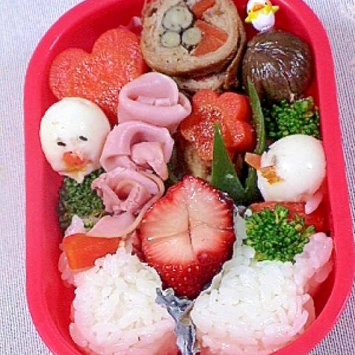 幼稚園のお弁当　ひよこちゃんとお花畑弁当